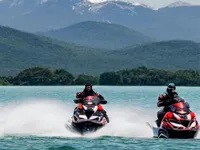 https://www.y8gamesx.com/game/jetski-racing-world-3d